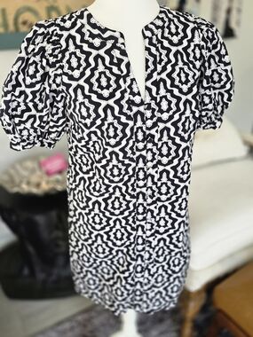 LOFT Black & White Geometric Puff-Sleeve Mini Dress
